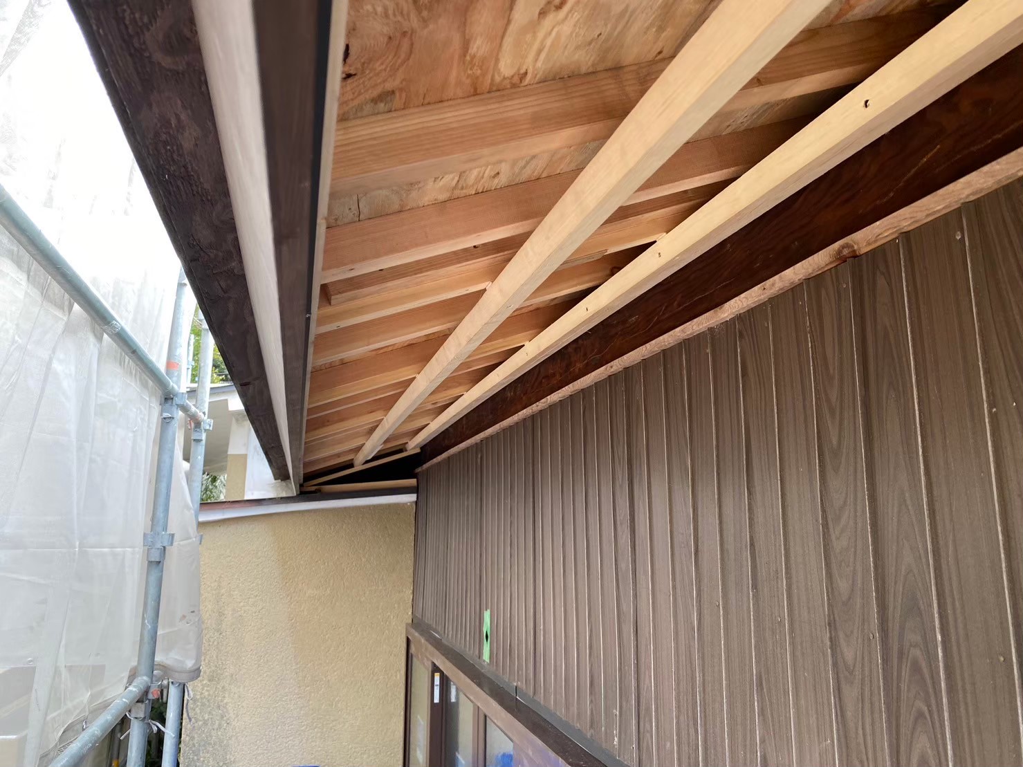 Roof underlayment reinforcement
